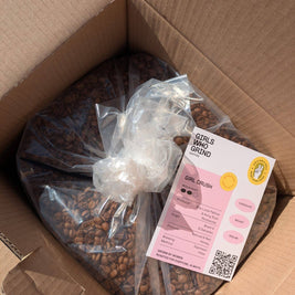Coffee, Girl Crush blend. El Salvador & Brazil.: Wholebean / 250g